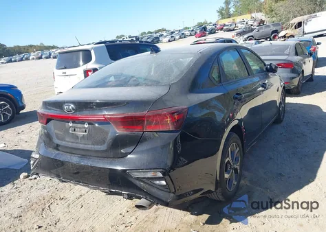 2021 Kia Forte Lxs z USA, uszkodzony, nr VIN 3KPF24AD1ME382744